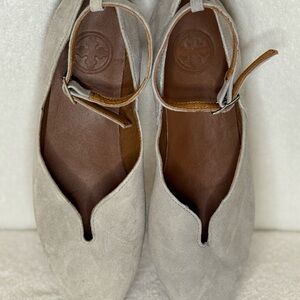 Stunning Charleston Shoe Co. Suede Ballet Shoes Sz 8 EUR 39 Classic Bohemian